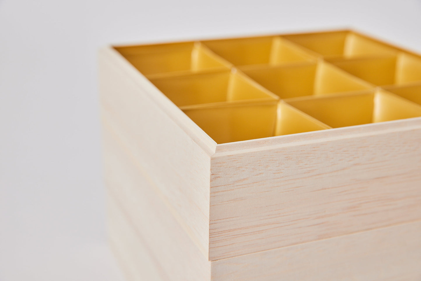 木製重箱(ファルカタ材インロー式)