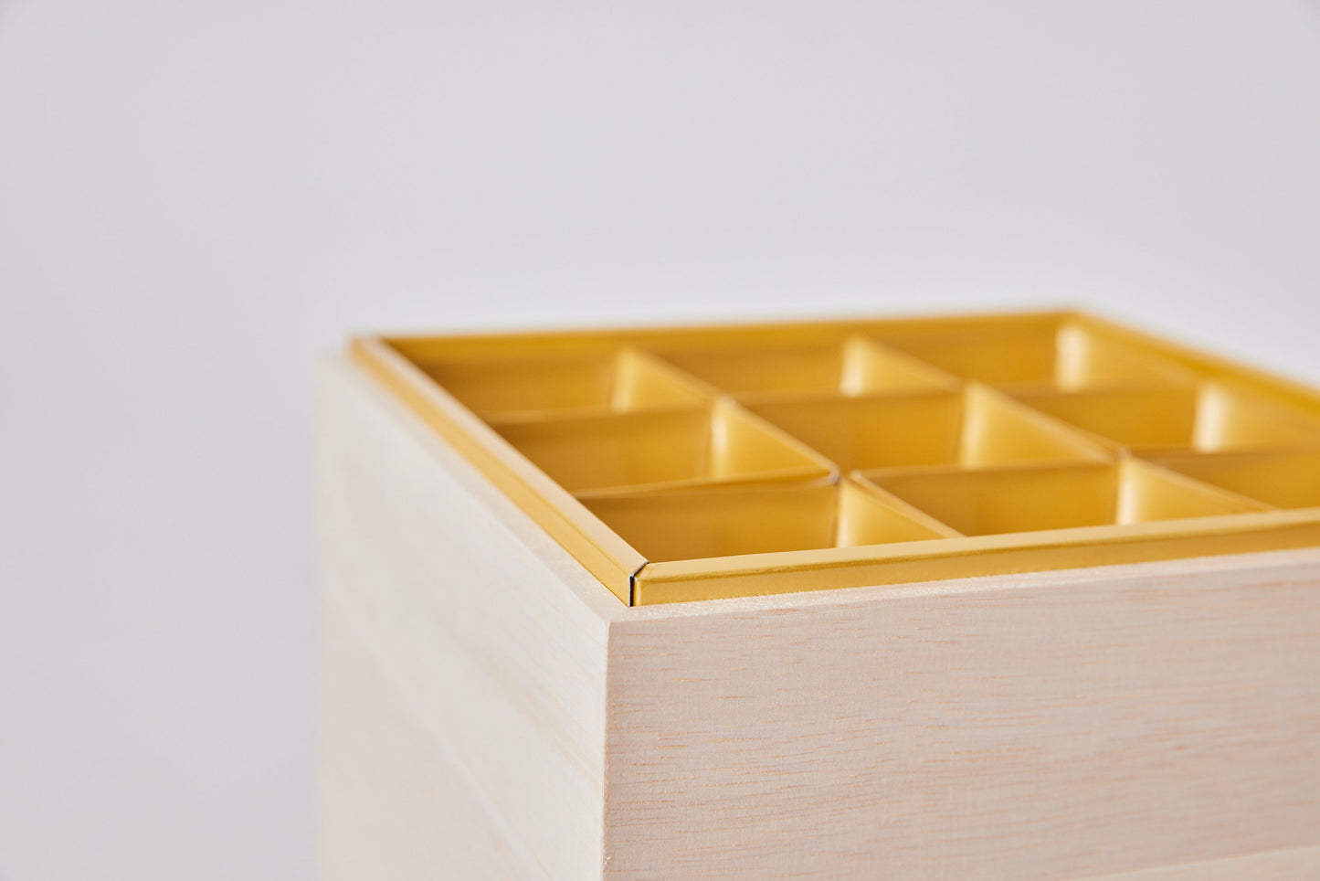 木製重箱(ファルカタ材紙インロー式)